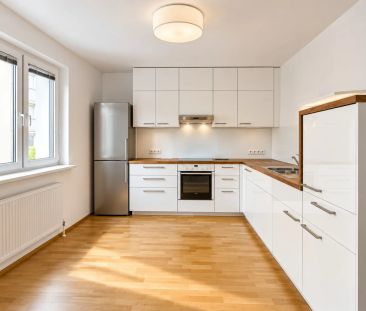 Erstbezug nach Renovierung mit Loggia in ruhiger Lage! - Foto 3