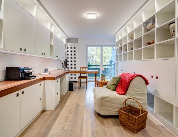 High-quality furnished 5-room apartment in Herzogpark - Foto 1