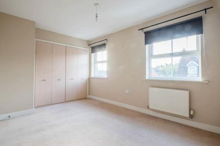 4 bedroom terraced house to rent - Photo 5