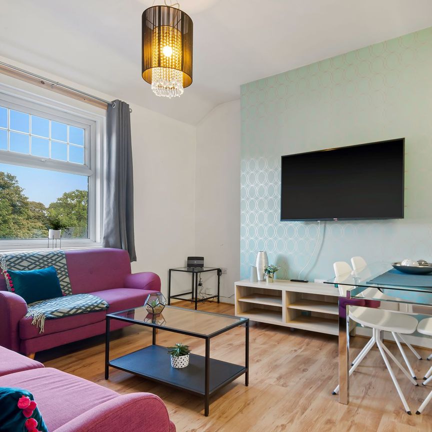 16 HEADINGLEY LANE Leeds - LS6 2AS - Photo 1