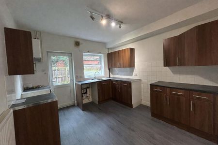 2 bedroom terraced house to rent - Photo 4