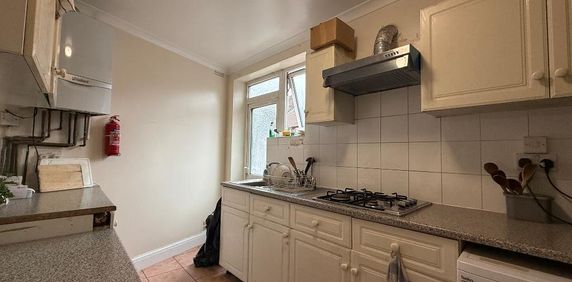 Fitzneal Street, London, W12 0BA - Photo 2