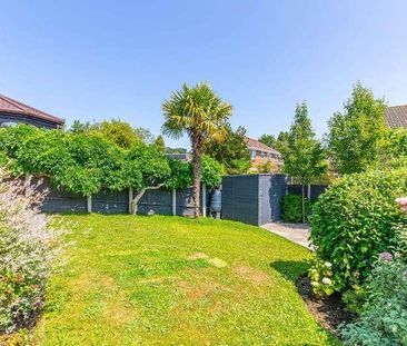 Tadden Walk, Broadstone, Dorset, BH18 - Photo 2