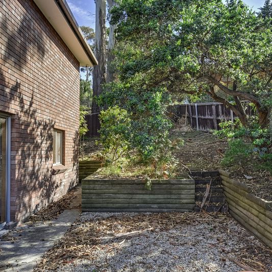 Spacious Home, Lovely Views - Photo 1