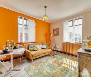 1 bedroom flat to rent - Photo 2