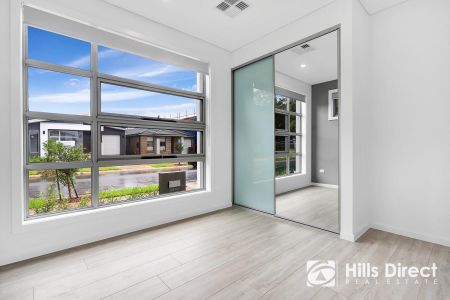 MODERN FAMILY HOME - Photo 2