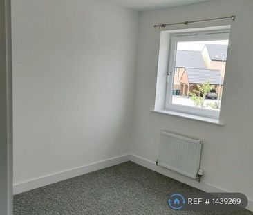 2 bedroom end of terrace house to rent - Photo 1