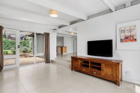 Spacious Family Living Just Moments from the Foreshore - Photo 5