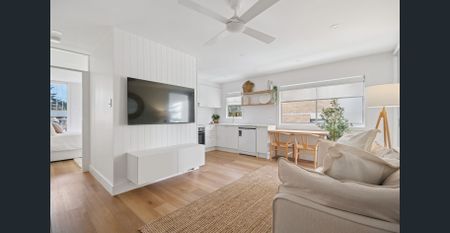 Experience beachside living in one-bedroom apartment, minutes from Manly beach - $1,260/week furnished inc bills and Wifi - Photo 3
