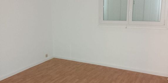Location Appartement 3 pièces 70m² MAROMME 76150 - Photo 2