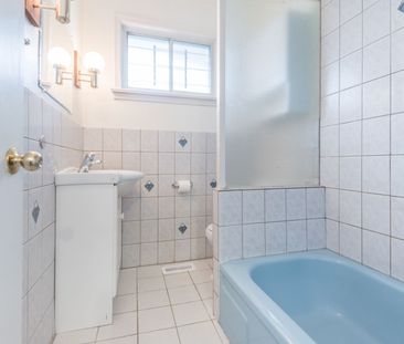 For Lease - 18 Packard Boulevard Unit# Upper, Toronto, Ontario - Photo 2