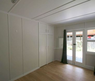 Beachside Living 3 Bedroom Flat – 300m from the Sand at Woorim - Photo 1