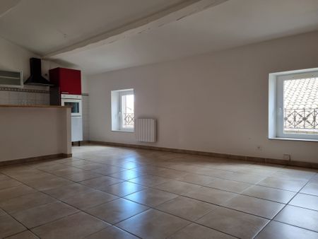 Location Appartement 4 pièces 80m² NARBONNE 11100 - Photo 3