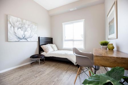 Two Bedroom Two Bath - Photo 3