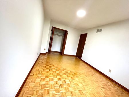 For Lease - 44 Lady Churchill Court, Toronto, Ontario - Photo 5