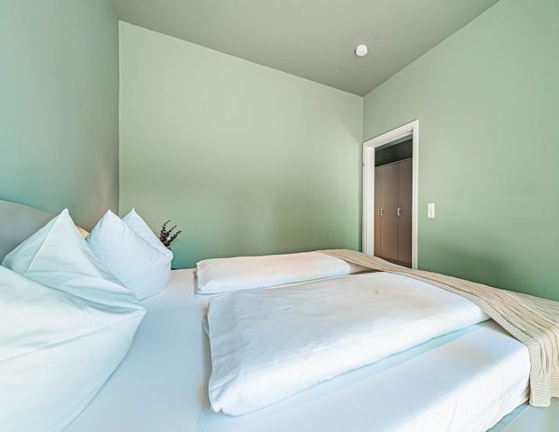 City-Residence: Großzügige 2-Zimmer-Wohnung in einem Apartmenthaus am Merianplatz - Photo 1