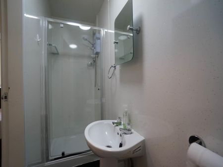 Apartment 2 57 High Street - Photo 5
