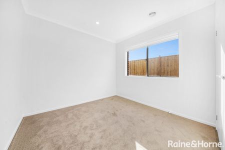 12 Frew Road, Mambourin, VIC 3024 - Photo 4