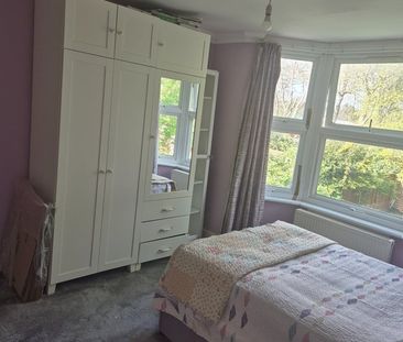 Room in a Shared House, Park Avenue, IG11 - Photo 2