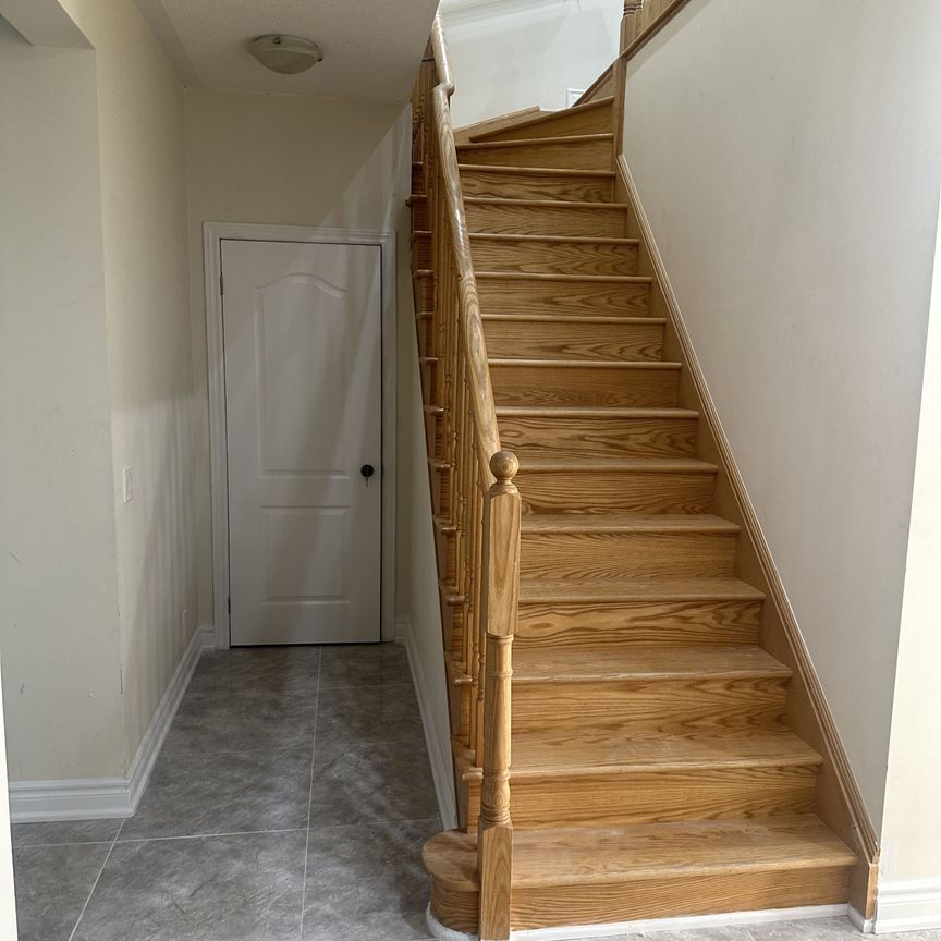 For Lease - 160 Sharavogue Avenue, Oshawa, Ontario - Photo 1