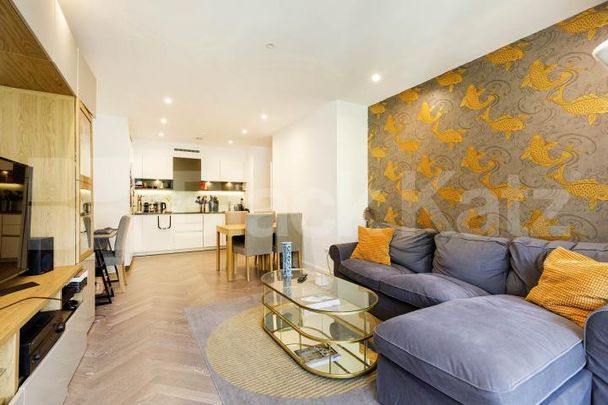 Stylish and modern 2 bedroom 2 bathroom apartment with south facing balconies - Photo 1