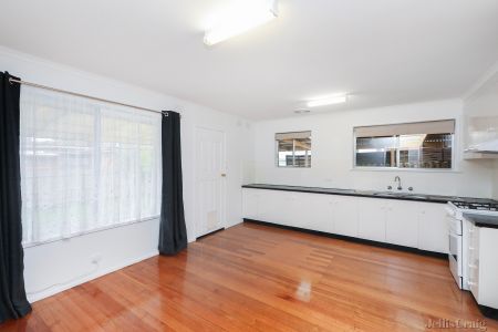 180 Casey Drive, Lalor - Photo 3