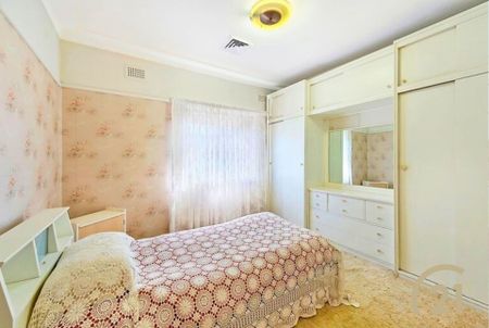 2 Bedroom Family Home&comma; Located in Yagoona&excl; - Photo 3