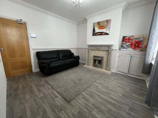 King Edward Street, Wednesbury, WS10 - Photo 1