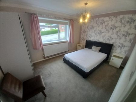 3 bedroom bungalow to rent - Photo 2