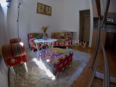 Pronájem bytu 1+kk • 40 m² bez realitkyNad Santoškou, Praha - Smíchov - Photo 3
