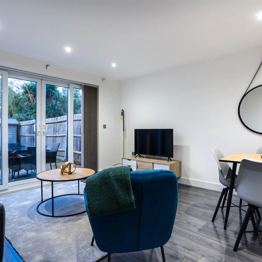 2 Bed, House - Photo 1