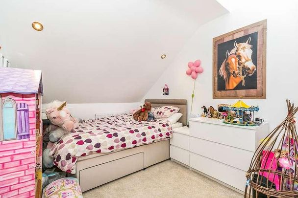 Regents Court, Sopwith Way, Kingston, KT2 - Photo 1