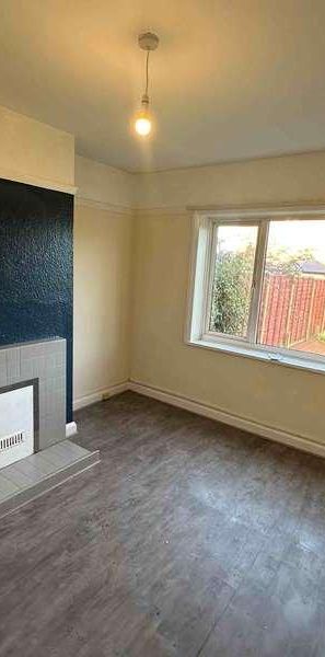 Heath End Road, CV10 - Photo 1