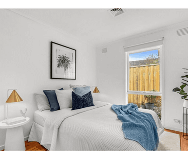 Stunning family home with breathtaking views - Photo 3