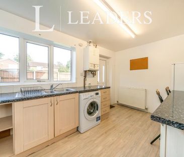 2 bedroom semi-detached house to rent - Photo 4