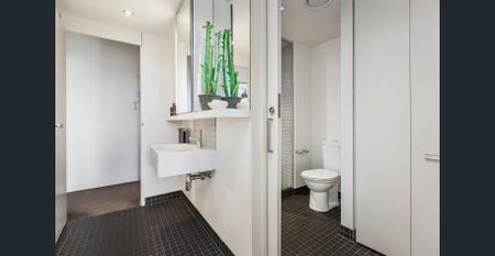 Comfortable Living in Tribeca! - Photo 5