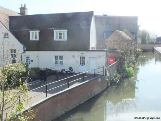 2 bedroom property to rent in St Neots - Photo 1