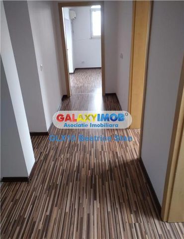 Duplex 4 camere etaj 3+M foarte spatios cu terasa mare Laminorului - Fotografie 3