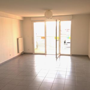 location Appartement T3 DE 63.14m² À MARSEILLE - Photo 2