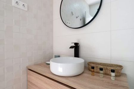 Calle de Pascual Rodríguez, Madrid, Community of Madrid 28011 - Photo 3