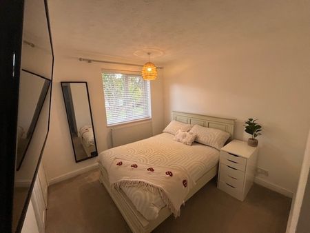 Islay Walk, Corby - Photo 3