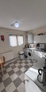 Room in a Shared Flat, Hindley House, N7 - Photo 4