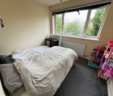 Camberley Drive, Penn, Wolverhampton - Photo 4