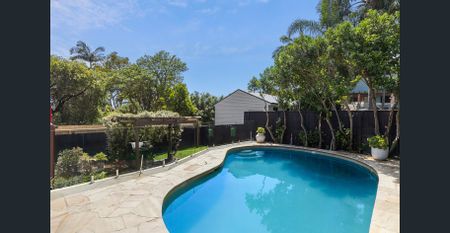 Tranquil Coastal Home on Collaroy Plateau - Photo 4