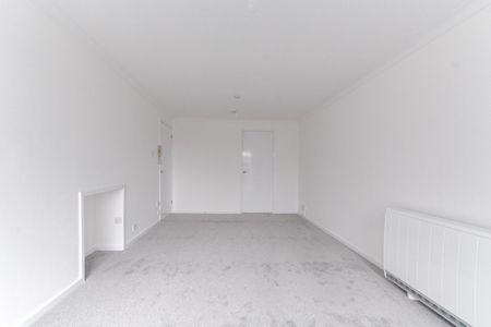 2 bed apartment to rent in Bristol Road South, Birmingham, B31 - Photo 3