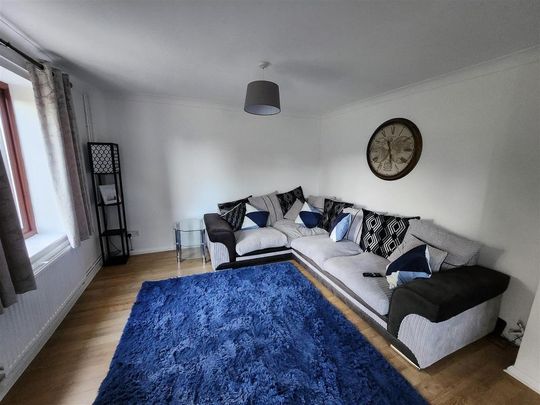 3 bedroom semi-detached house to rent - Photo 1