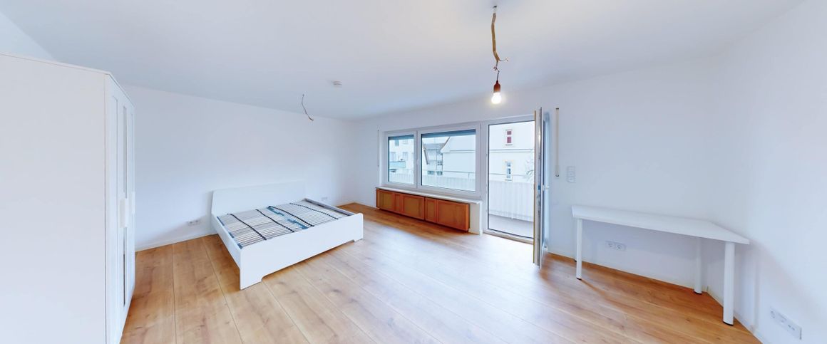 Vollmöbliertes WG-Zimmer mit Süd-Balkon am Schloss Oberschleißheim - Foto 1