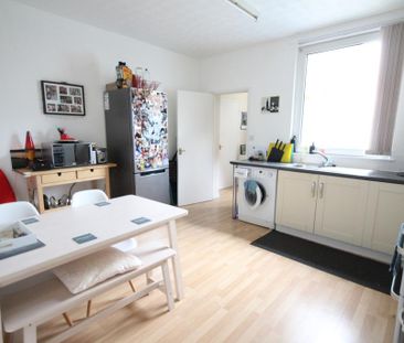 2 bedroom ground floor flat to rent - Photo 6