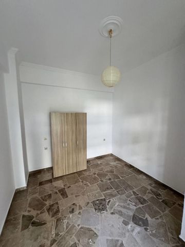 Studio/Γκαρσονιέρα για ενοικίαση Αγία Σοφία (Πάτρα) - Photo 4