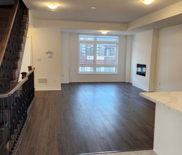 For Lease - 21 Riley Reed Lane, Richmond Hill, Ontario - Photo 2